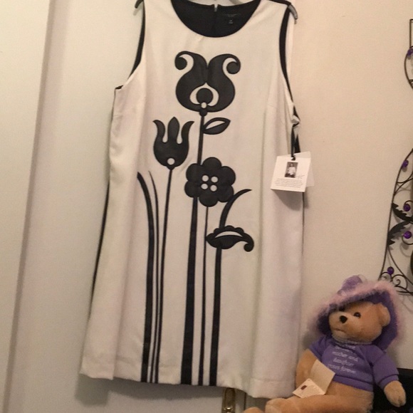 Victoria Beckham for Target Dresses & Skirts - 2x Victoria Beckham blk leatherette floral shift